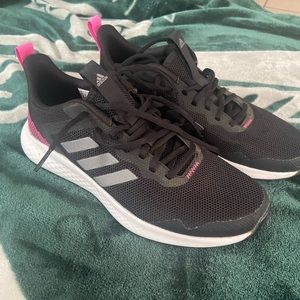 Adidas cloud foam tennis shoes